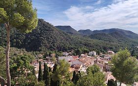 Chalet Montprats, Serra